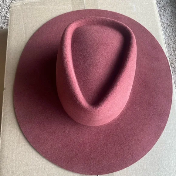 New w/ Tags Gigi Pip Dakota Triangle Crown Hat - Rusty Red - 59 M/L - Picture 4 of 11